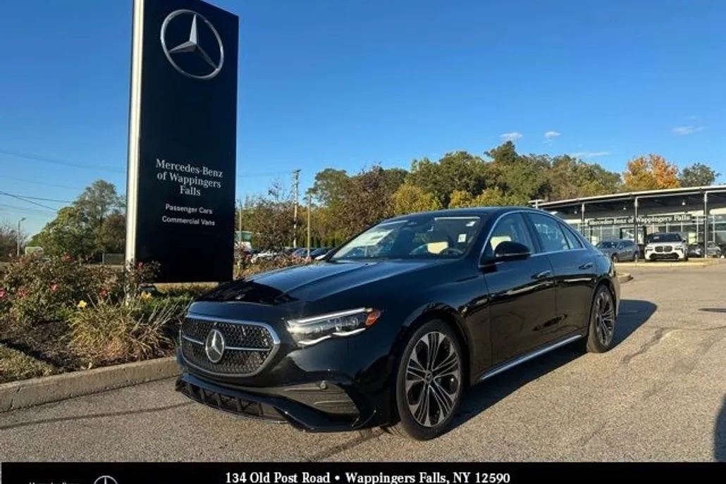 2026 Mercedes Benz E 350 4MATIC photo 1
