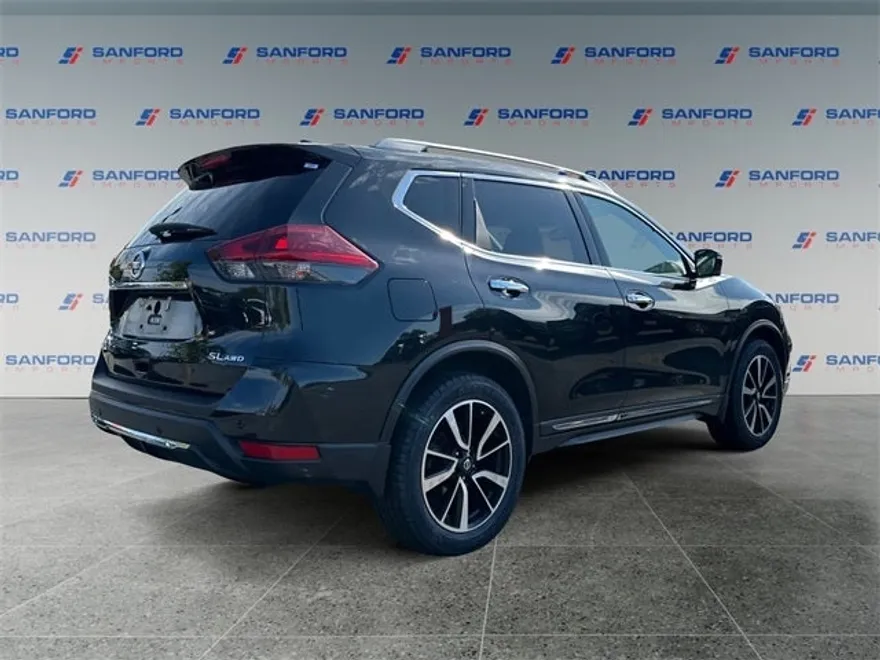 2019 Nissan Rogue SL photo 1