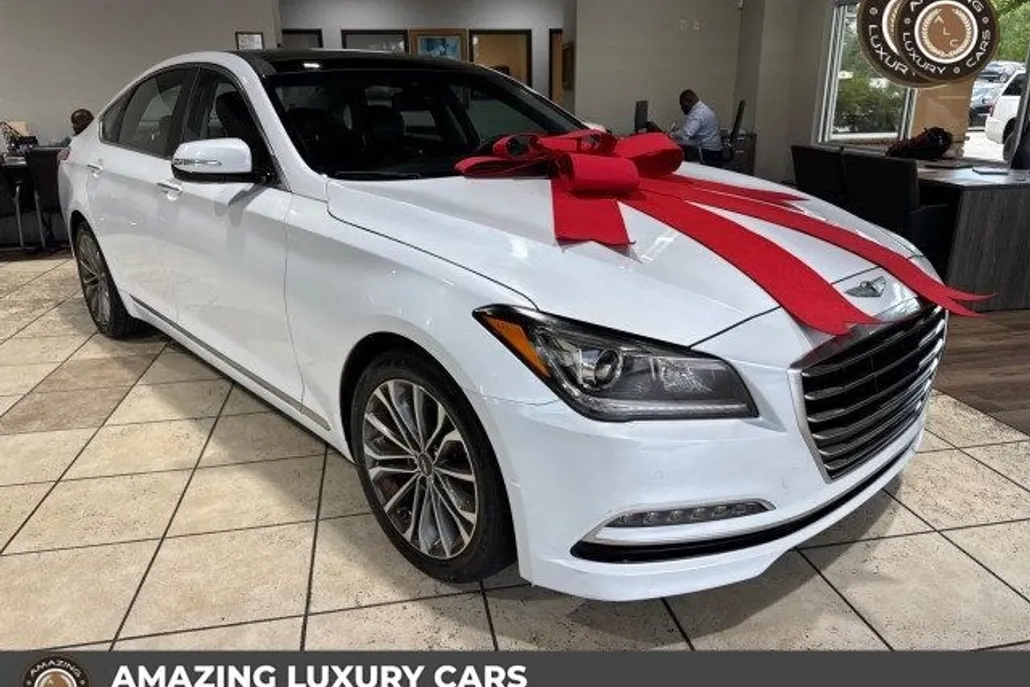 2016 Hyundai Genesis 3.8 RWD photo 1