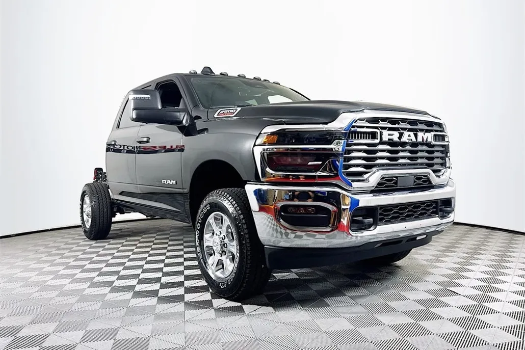 2025 Ram 2500 Big Horn photo 1