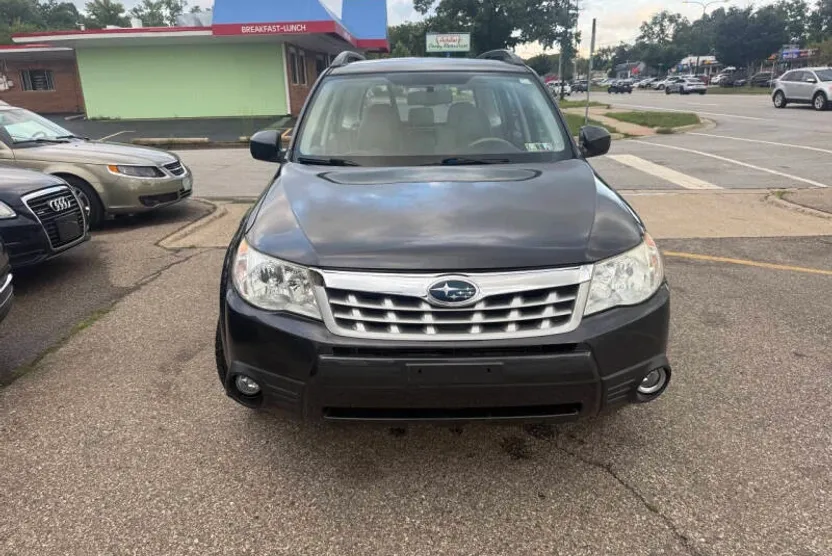 2011 Subaru Forester 2.5X photo 1