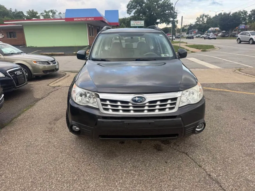 2011 Subaru Forester 2.5X photo 1