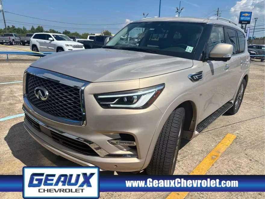 2019 Infiniti QX80 Luxe photo 1