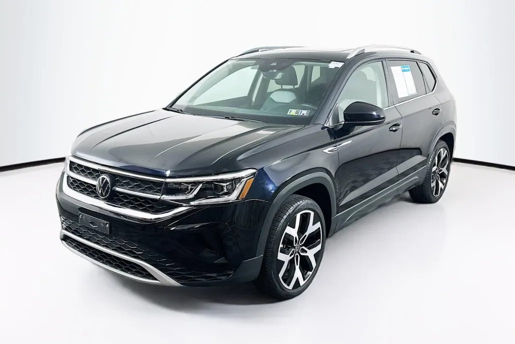 2022 Volkswagen Taos SEL photo 1