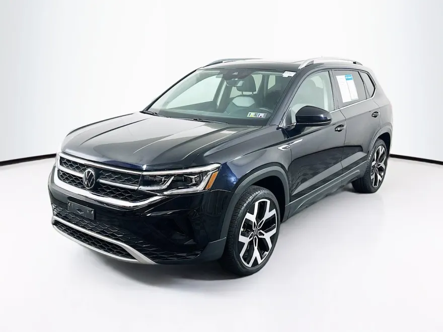2022 Volkswagen Taos SEL photo 1