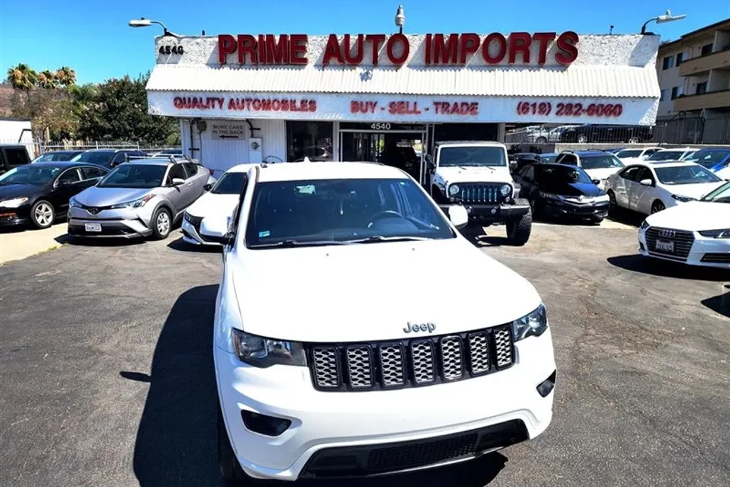 2018 Jeep Grand Cherokee Altitude photo 1
