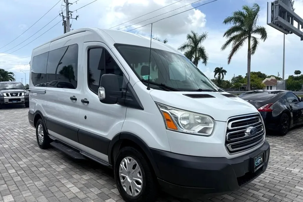 2015 Ford Transit XL photo 1