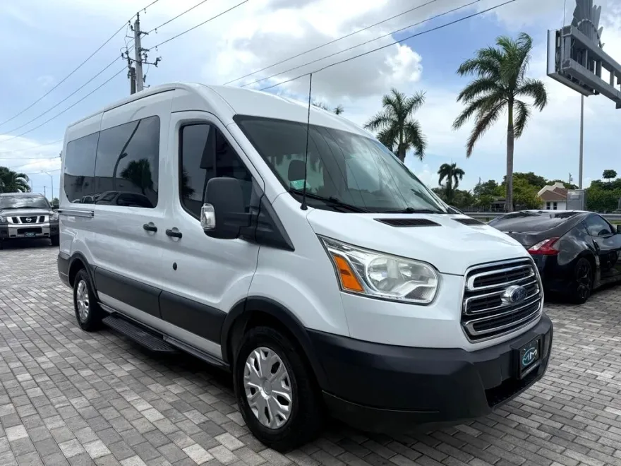 2015 Ford Transit XL photo 1