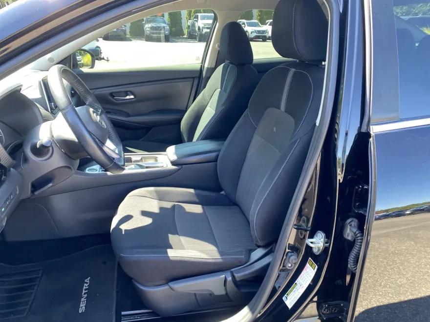 2020 Nissan Sentra SV photo 1
