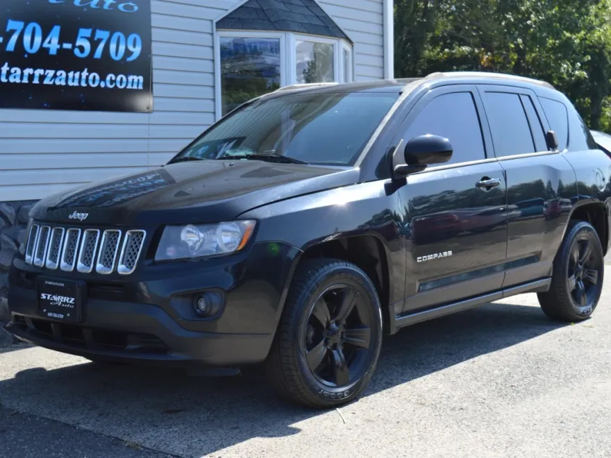 2014 Jeep Compass Latitude Sport photo 1