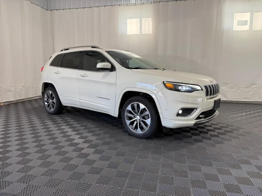 2019 Jeep Cherokee Overland photo 1