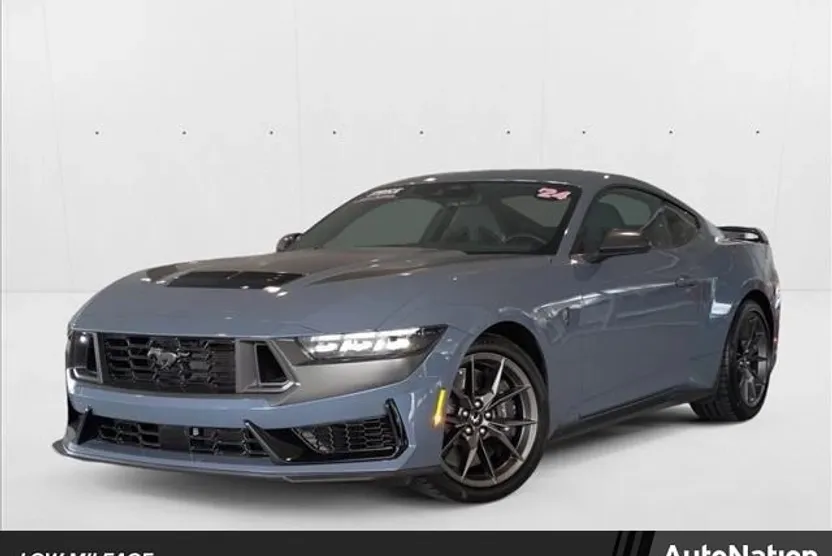 2024 Ford Mustang Dark Horse photo 1