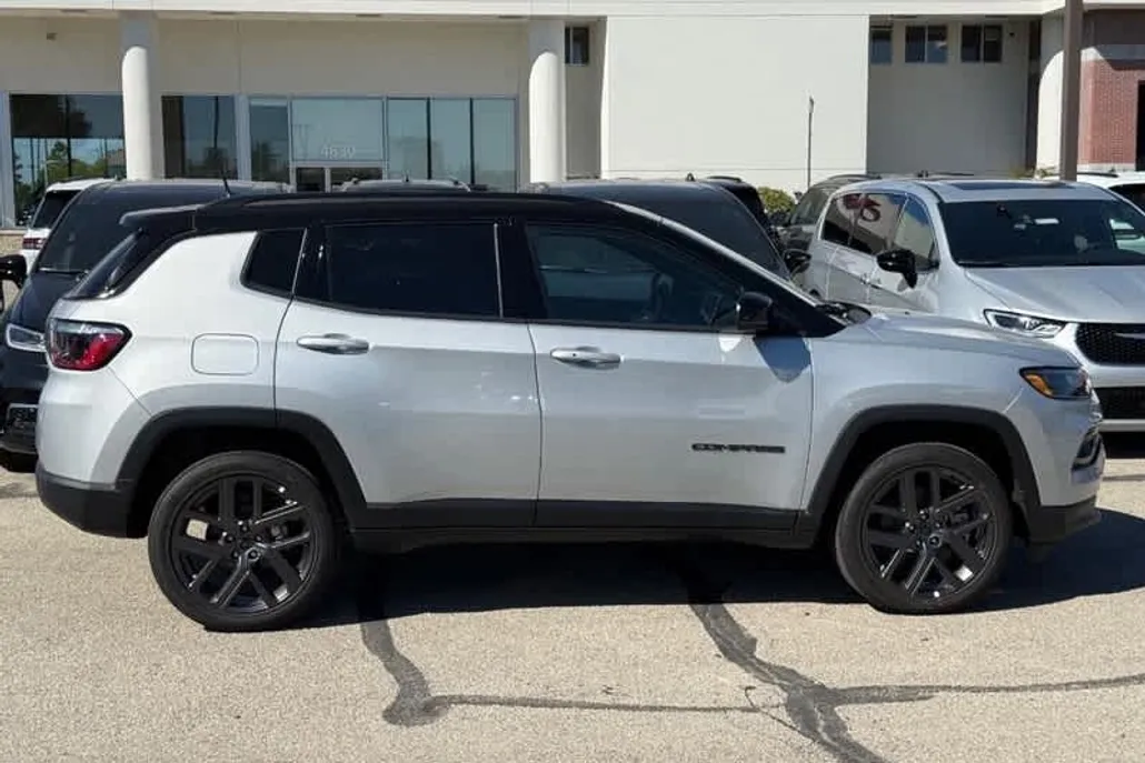 2026 Jeep Compass Limited Altitude photo 1