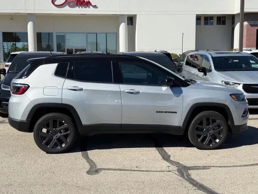 2026 Jeep Compass Limited Altitude photo 1
