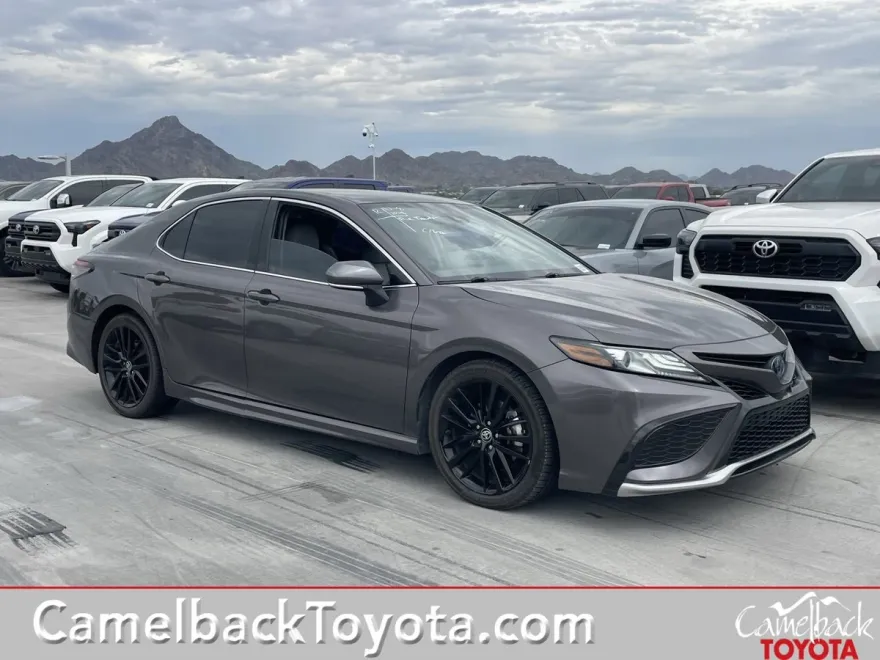 2023 Toyota Camry Hybrid XSE photo 1