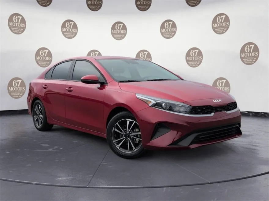 2024 Kia Forte LXS photo 1