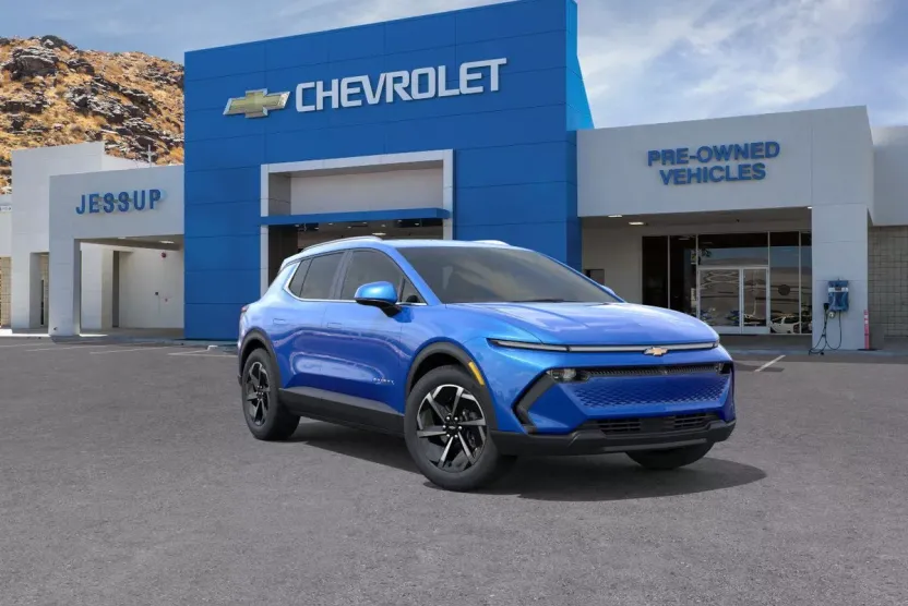 2026 Chevrolet Equinox EV 1LT photo 1
