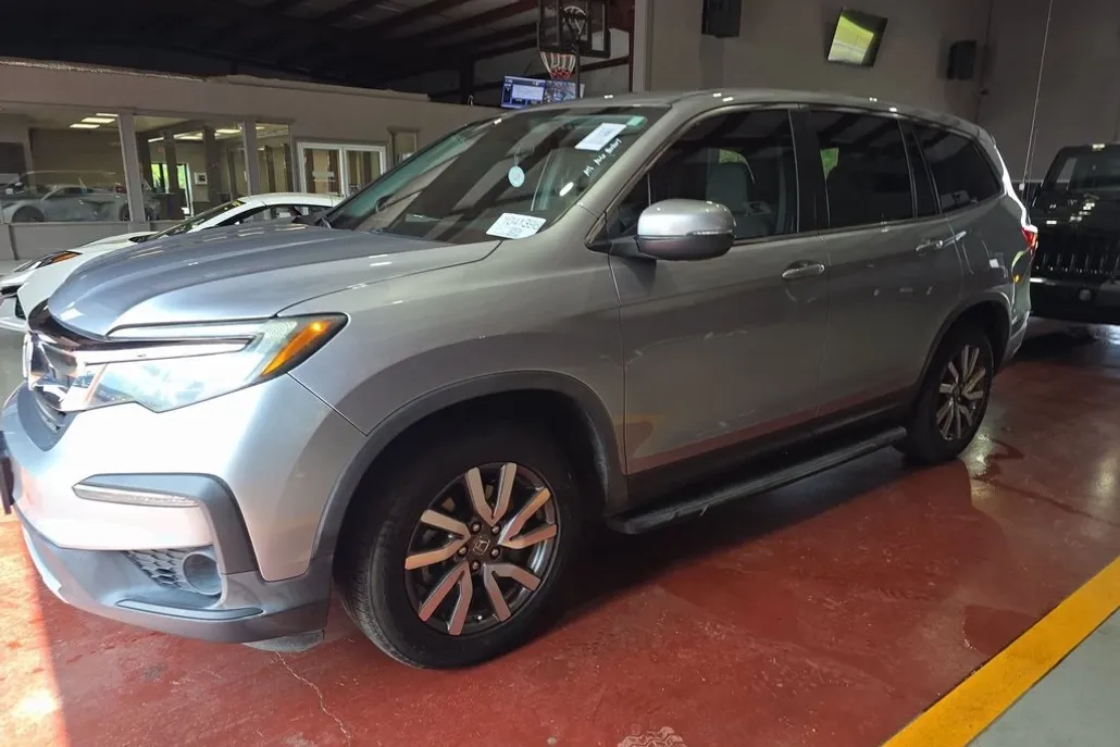 2020 Honda Pilot EX photo 1
