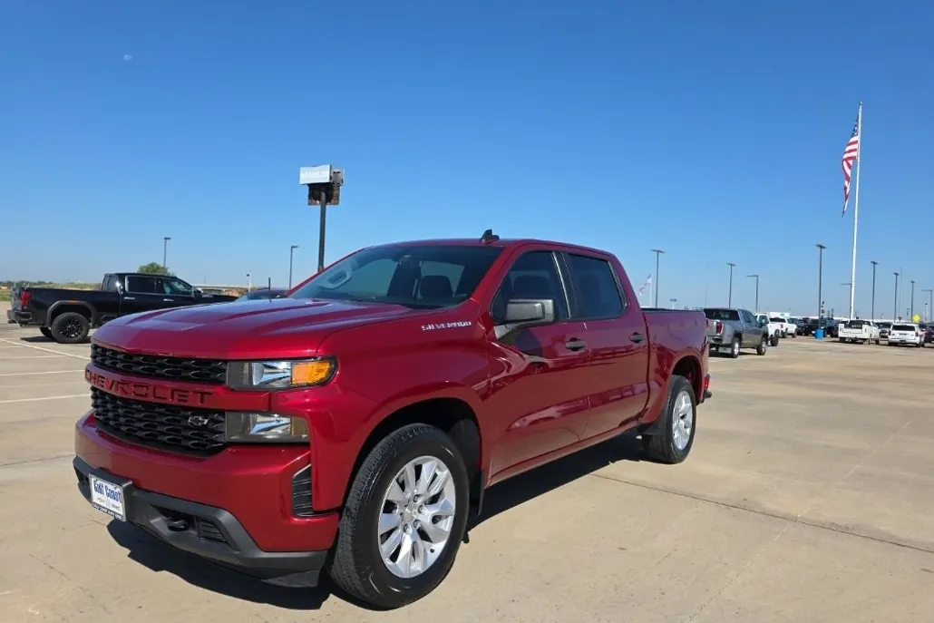2022 Chevrolet Silverado 1500 Custom photo 1