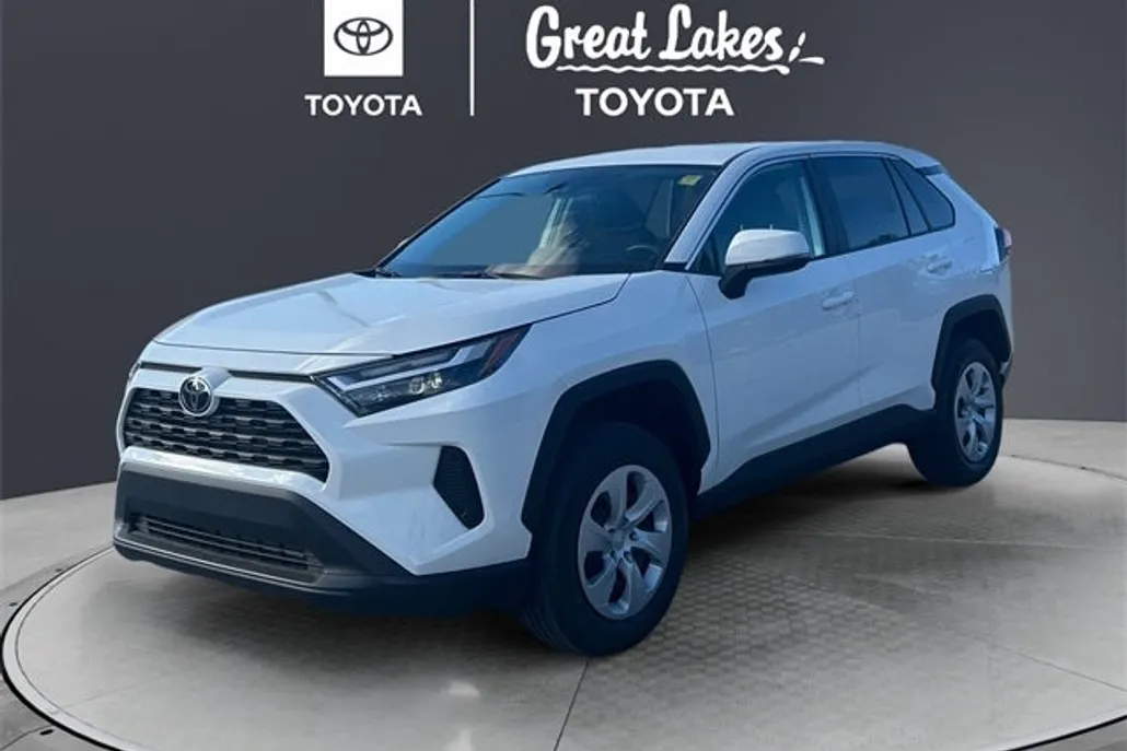 2025 Toyota RAV4 LE photo 1