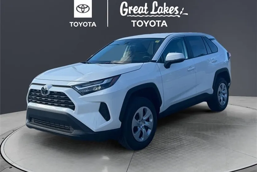 2025 Toyota RAV4 LE photo 1