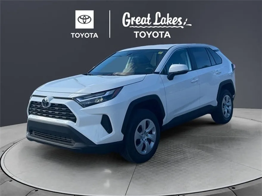 2025 Toyota RAV4 LE photo 1