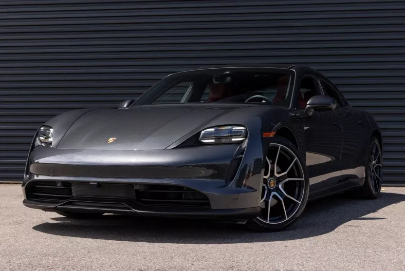 2024 Porsche Taycan photo 1
