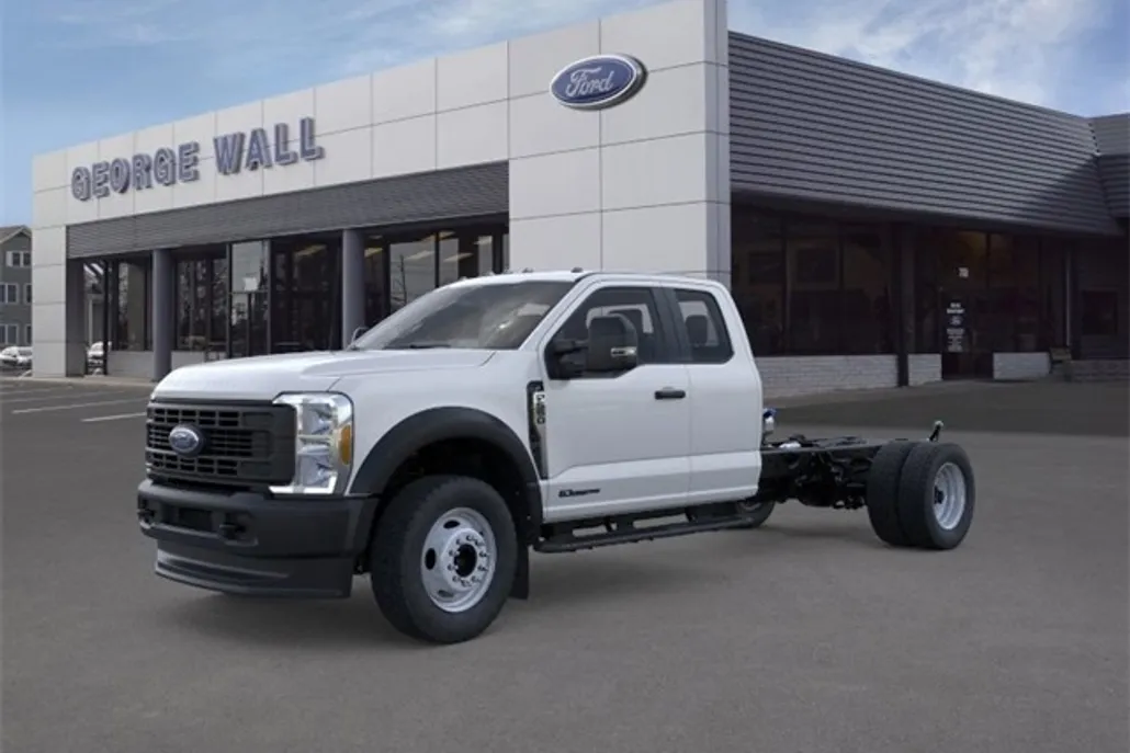 2026 Ford F-550 photo 1