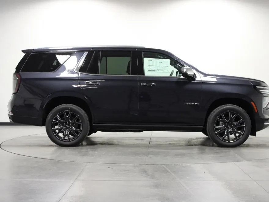 2025 Chevrolet Tahoe Premier photo 1