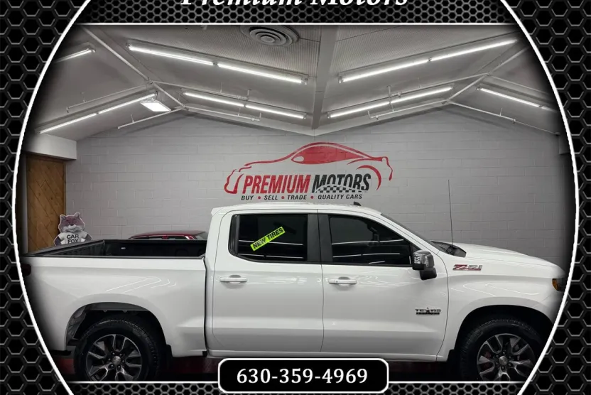 2020 Chevrolet Silverado LT photo 1
