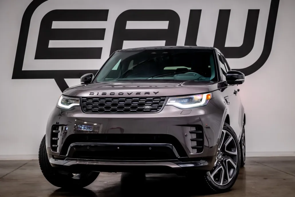 2024 Land Rover Discovery SE photo 1