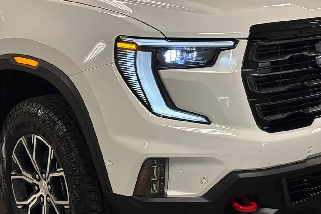 2026 Gmc Acadia AT4 photo 1