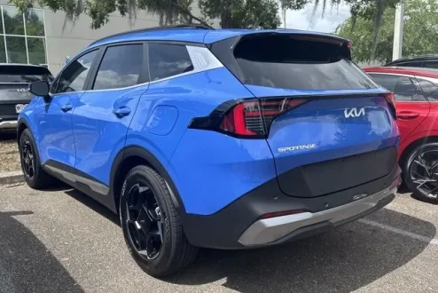 2026 Kia Sportage EX photo 3