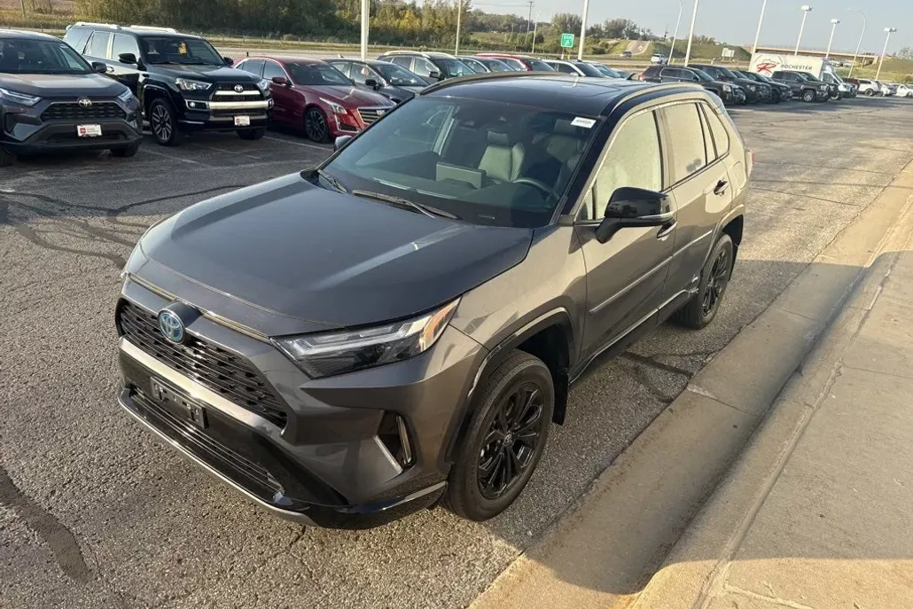 2023 Toyota RAV4 Hybrid XSE photo 1