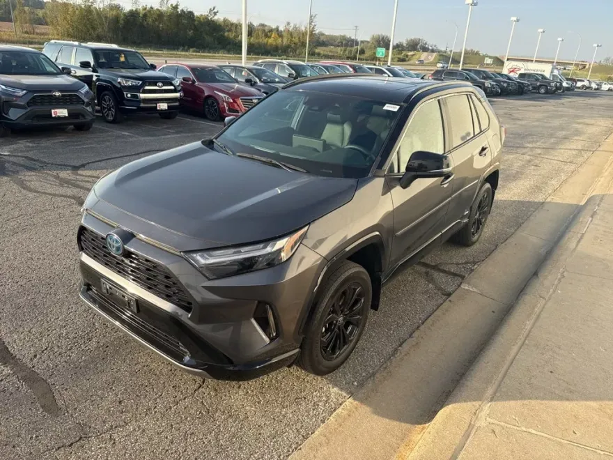 2023 Toyota RAV4 Hybrid XSE photo 1