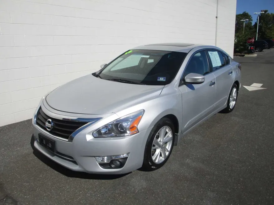 2015 Nissan Altima 2.5 SL photo 1