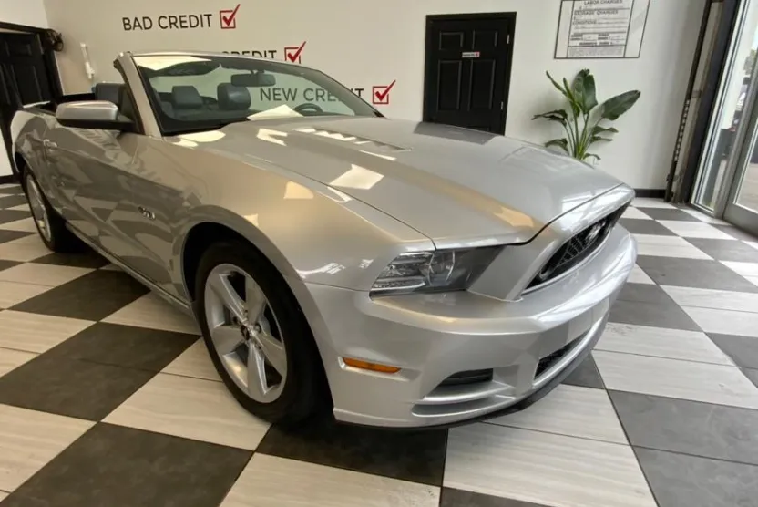 2014 Ford Mustang GT Premium photo 1