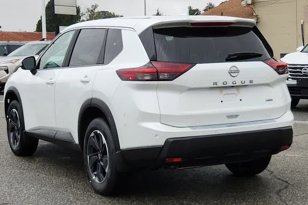 2026 Nissan Rogue SV photo 1