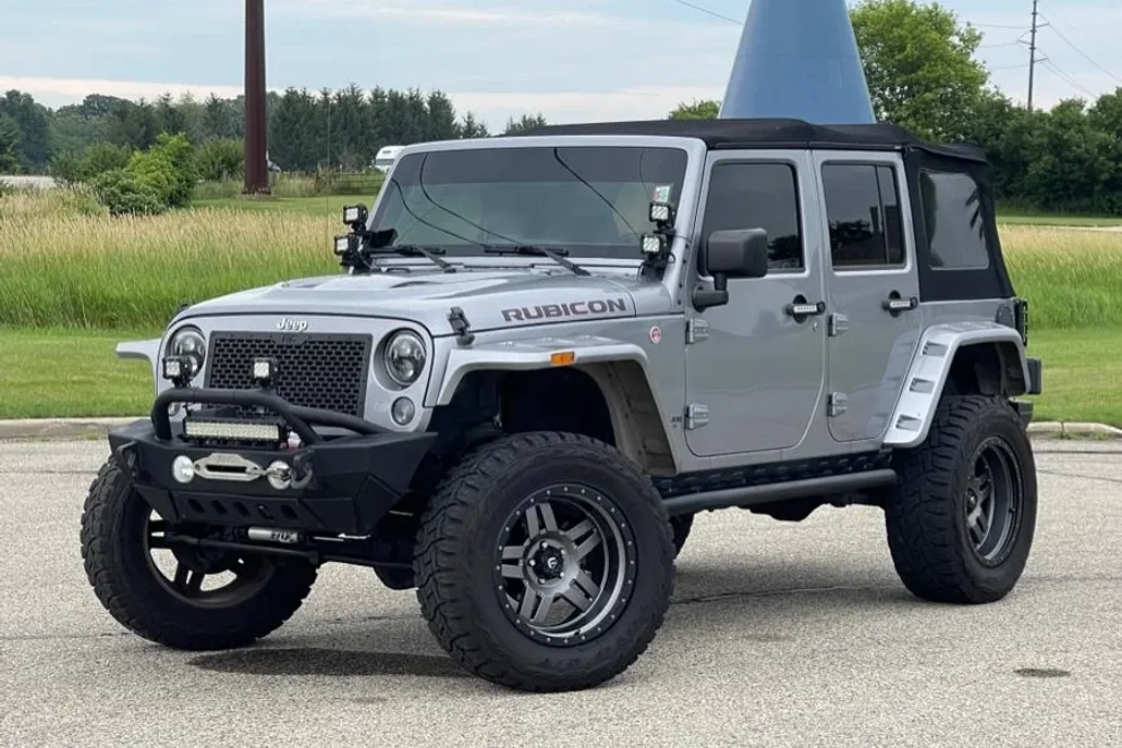 2016 Jeep Wrangler Unlimited Rubicon photo 1