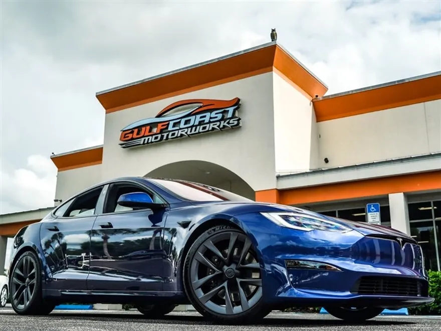 2021 Tesla Model S Plaid photo 1