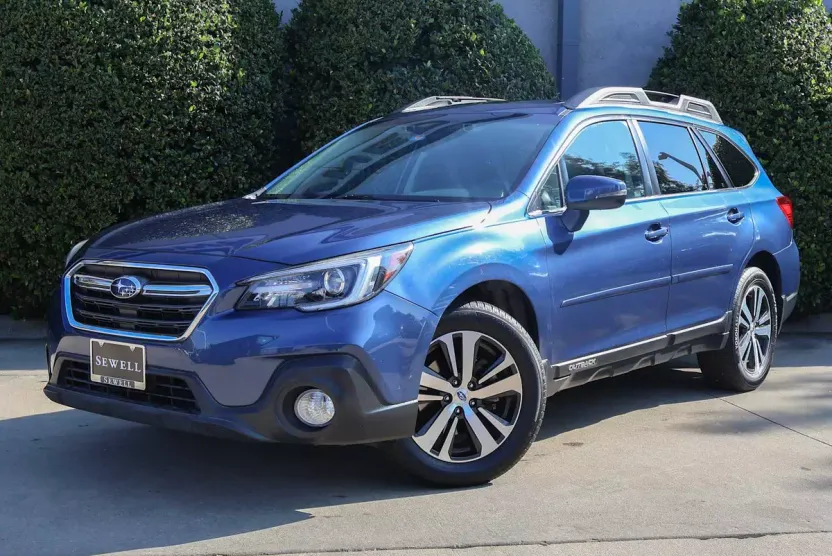 2019 Subaru Outback Limited photo 1