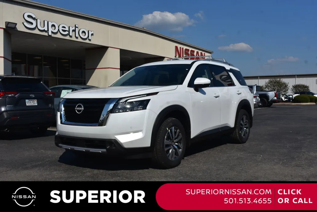 2025 Nissan Pathfinder SL photo 1