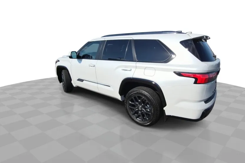 2025 Toyota Sequoia Platinum photo 1