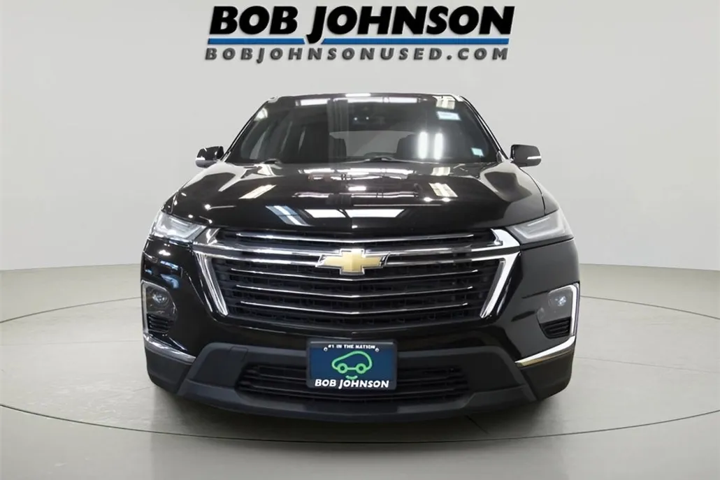 2023 Chevrolet Traverse 1LT photo 1