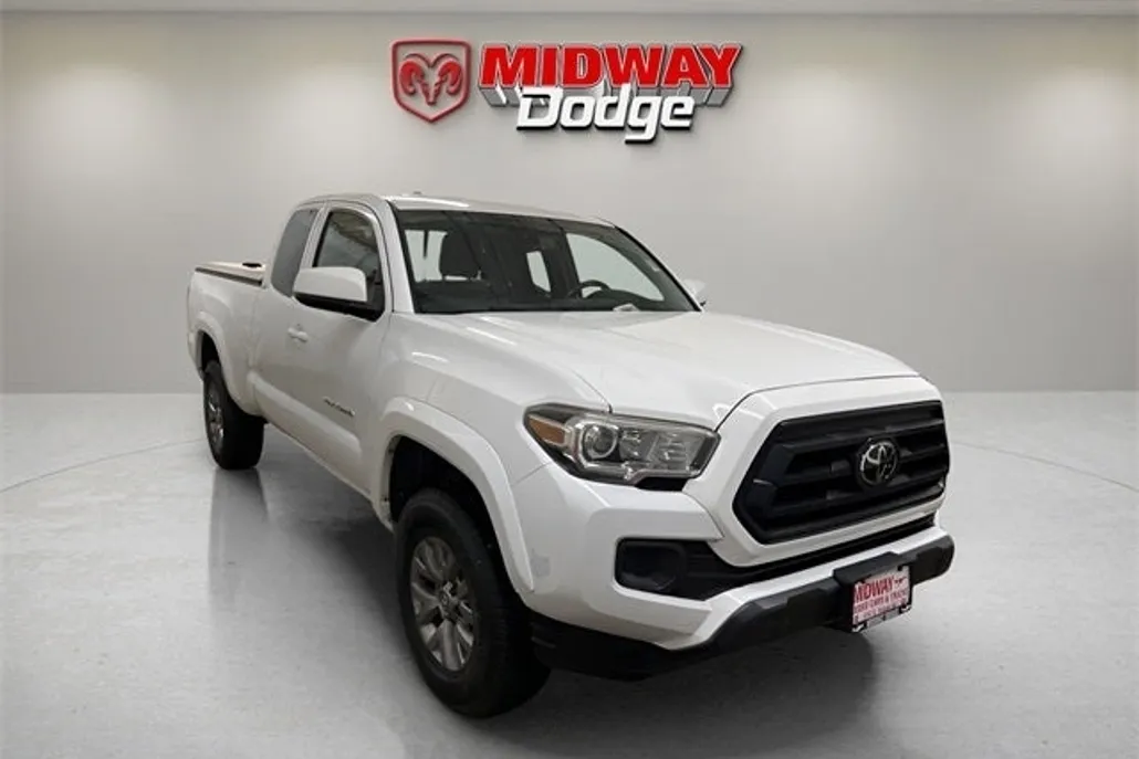 2018 Toyota Tacoma SR5 V6 photo 1