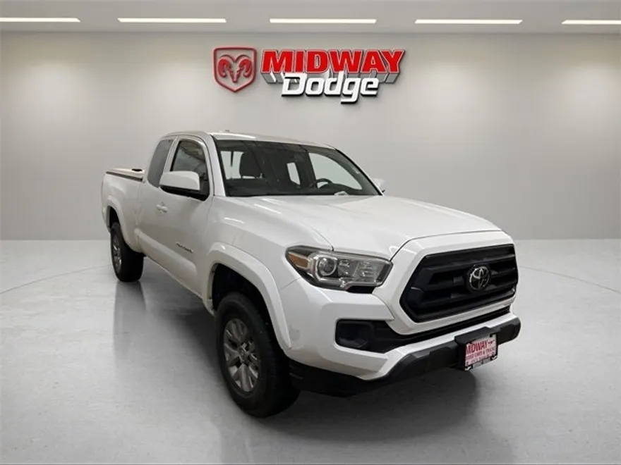 2018 Toyota Tacoma SR5 V6 photo 1