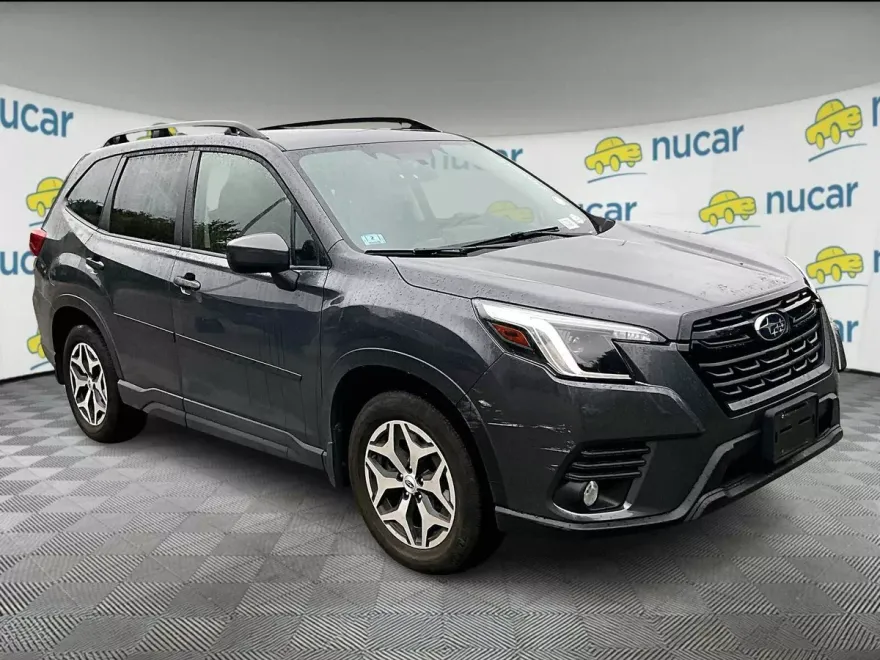2023 Subaru Forester Premium photo 1
