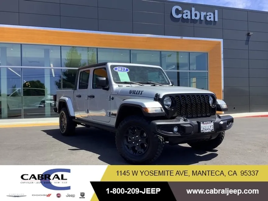 2023 Jeep Gladiator Willys photo 1