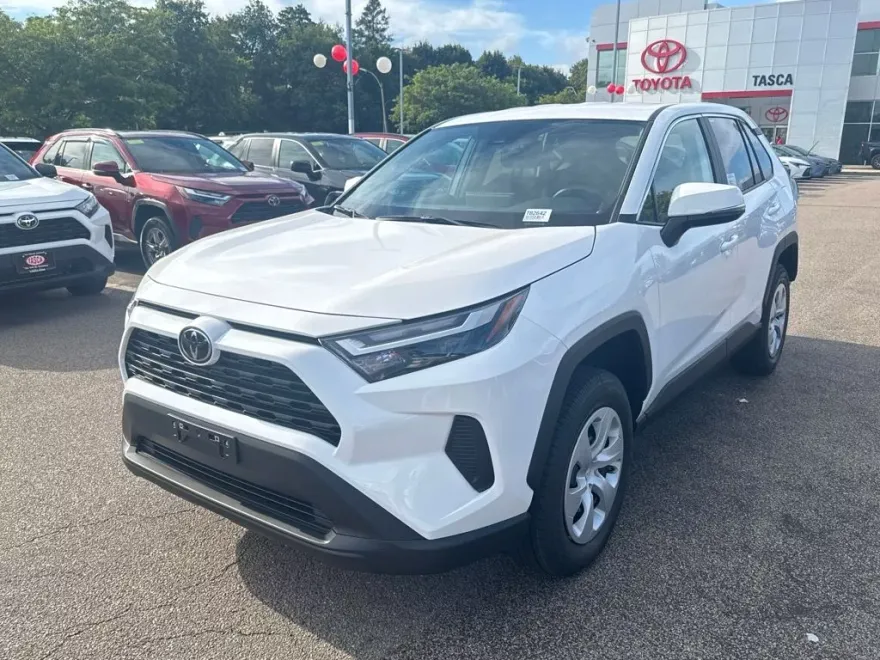 2025 Toyota RAV4 LE photo 1