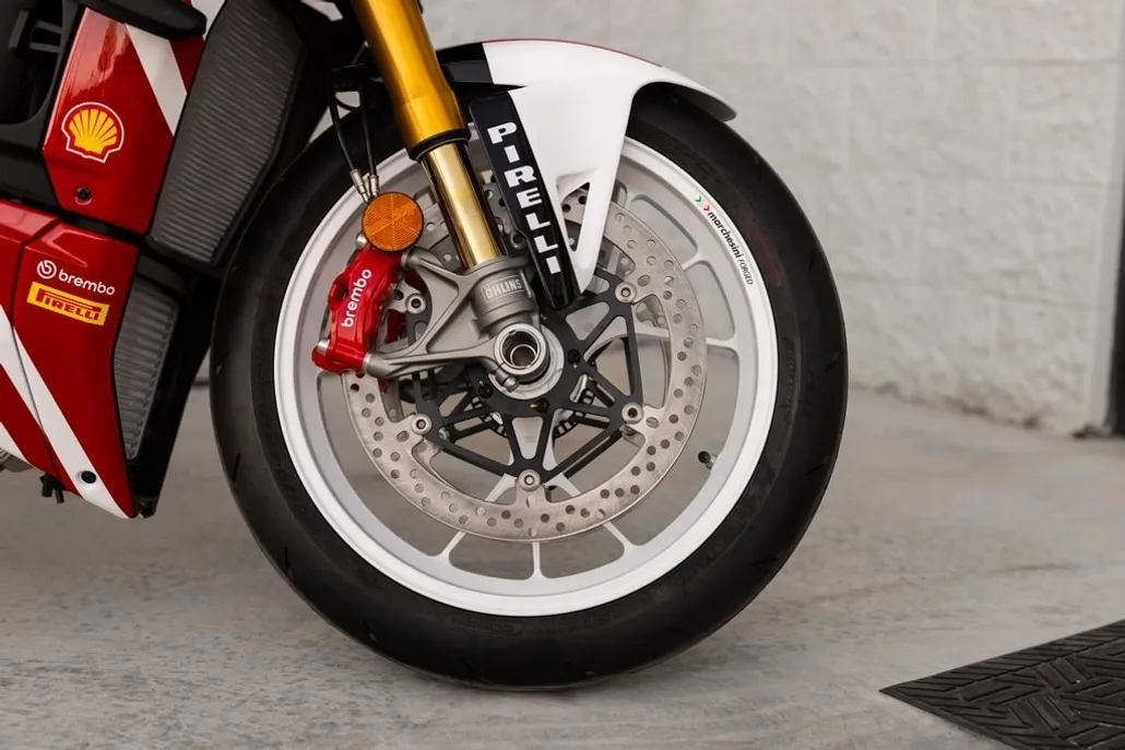 2025 Ducati Streetfighter Streetfighter V4 photo 1